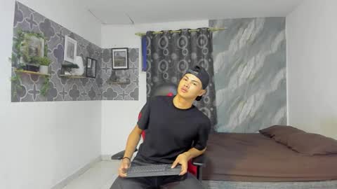 son_hades online show from 02.28.26