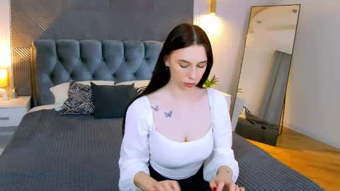 Snapshot of sonataray chatting on 02.08.26 Catherine online show from 02.08.26