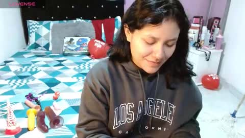 sonialatin69 online show from 02.22.25