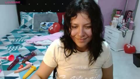 sonialatin69 online show from 02.22.25