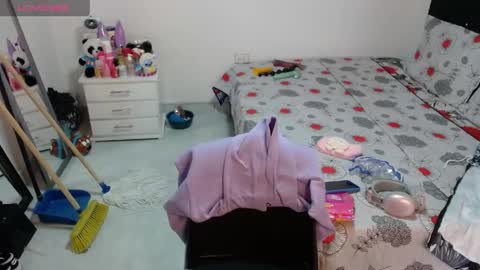 Snapshot of sonialatin69 chatting on 05.13.26 sonialatin69 online show from 05.13.26