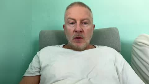 Max Banana online show from 12.22.24