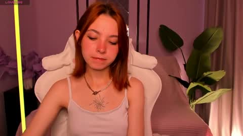 Snapshot of sonya_silky chatting on 06.06.26 Sonya online show from 06.06.26