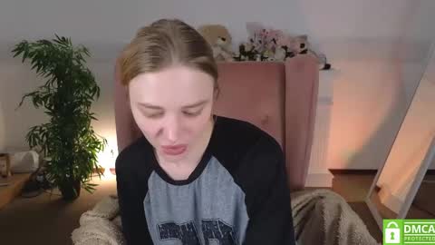 Snapshot of sookonstellita chatting on 05.19.26 Litta online show from 05.19.26