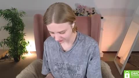 Snapshot of sookonstellita chatting on 05.26.26 Litta online show from 05.26.26