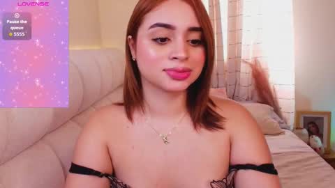 Snapshot of soph1a_roy chatting on 03.11.26 Sophia Roy online show from 03.11.26