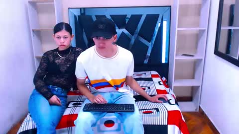 Snapshot of sophi_and_jack chatting on 01.11.26 SOPHI - JACK online show from 01.11.26