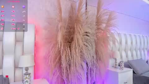 Sophi Rae online show from 07.04.26