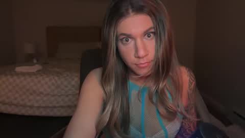 Snapshot of sophia_1995 chatting on 11.17.25 sophia_1995 online show from 11.17.25