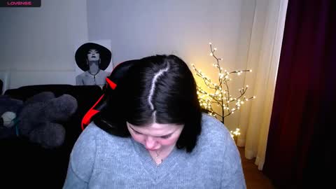 sophia__olsen online show from 03.02.25