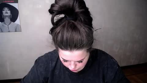 sophia__olsen online show from 09.23.25