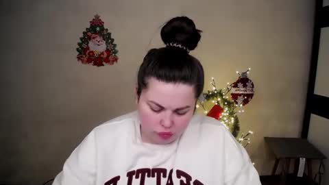 sophia__olsen online show from 12.23.25