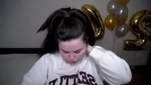 Snapshot of sophia__olsen chatting on 04.28.26 sophia__olsen online show from 04.28.26