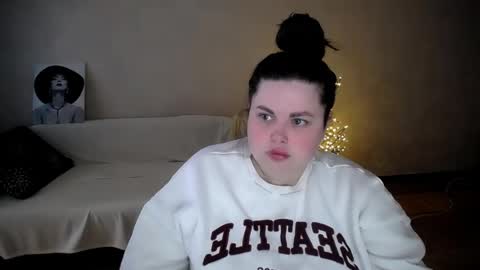 Snapshot of sophia__olsen chatting on 05.28.26 sophia__olsen online show from 05.28.26