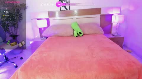 Snapshot of sophia_duarte_ chatting on 05.27.26 sophia_duarte_ online show from 05.27.26