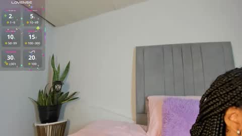 Snapshot of sophia_ebony___ chatting on 10.23.25 sophia_ebony___ online show from 10.23.25