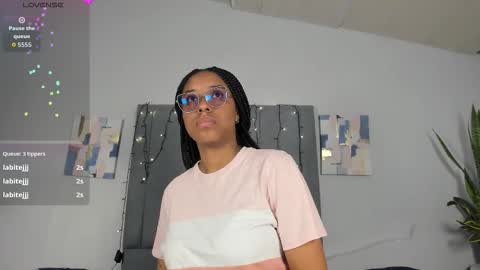 Snapshot of sophia_ebony___ chatting on 01.11.26 sophia_ebony___ online show from 01.11.26