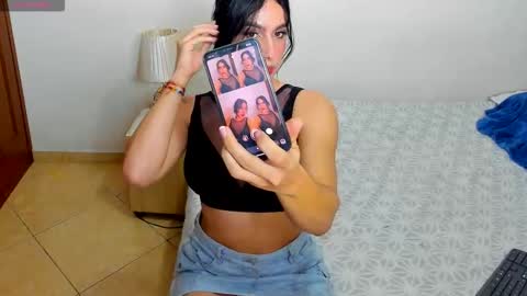 Snapshot of sophia_harry chatting on 09.18.25 sophia CM online show from 09.18.25