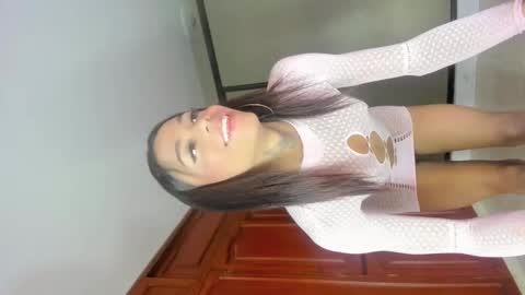 sophia_horny19 online show from 10.21.25