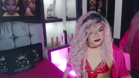 Snapshot of sophia_hott01 chatting on 09.26.25 sophia_hott01 online show from 09.26.25