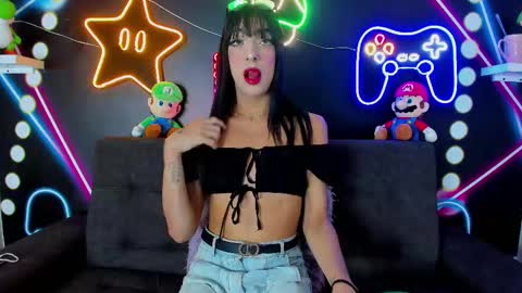 Snapshot of sophia_hoyos_ chatting on 03.07.25 Sophi online show from 03.07.25