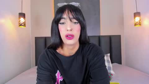 Snapshot of sophia_hoyos_ chatting on 09.13.25 Sophi online show from 09.13.25