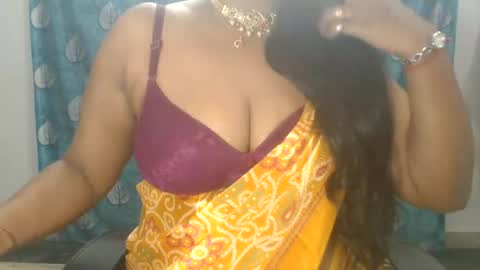 Snapshot of sophia_indian chatting on 06.17.26 Sophia Tamil online show from 06.17.26