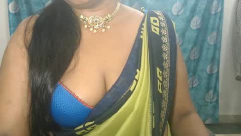 Snapshot of sophia_indian chatting on 07.01.26 Sophia Tamil online show from 07.01.26