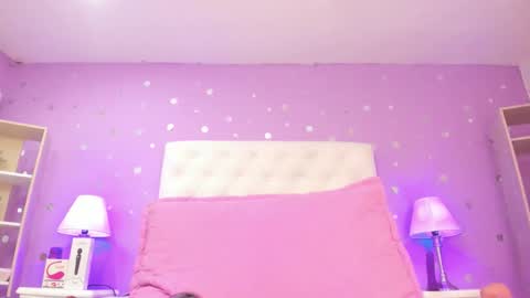 Sophia  online show from 10.15.25