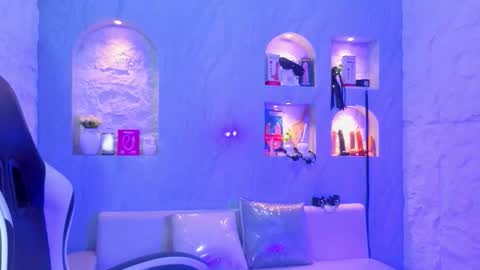 Sophia online show from 03.15.26