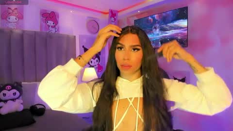 Sophia Velarie online show from 04.27.26