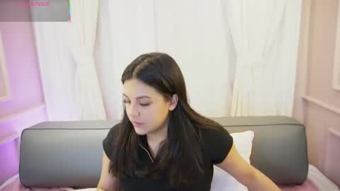 Snapshot of sophia_wilsonn_ chatting on 09.18.25 Sofi online show from 09.18.25