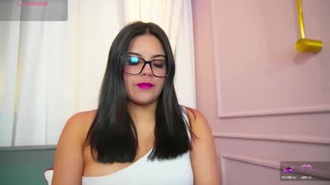 Snapshot of sophia_wilsonn_ chatting on 09.19.25 Sofi online show from 09.19.25