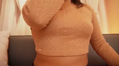 Snapshot of sophia_wilsonn_ chatting on 10.10.25 Sofi online show from 10.10.25