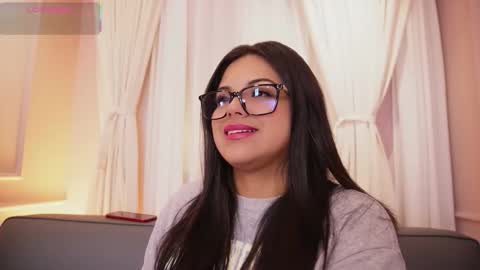 Snapshot of sophia_wilsonn_ chatting on 10.11.25 Sofi online show from 10.11.25