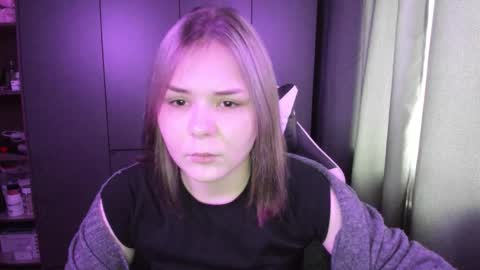 Snapshot of sophia_xi chatting on 12.22.25 Sophia online show from 12.22.25