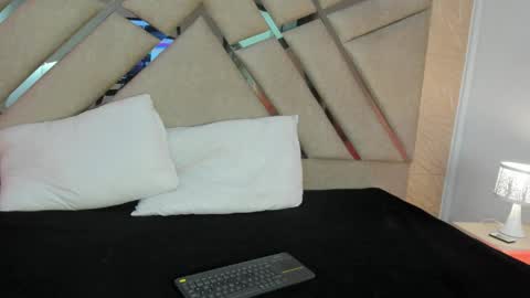 Sophia Paris online show from 04.01.26