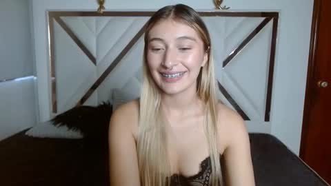 SophiaLee online show from 01.18.26