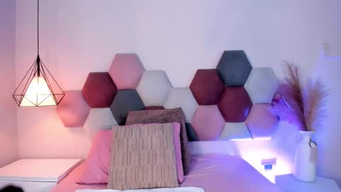 Snapshot of sophiacolliins chatting on 09.11.25 sophiacolliins online show from 09.11.25