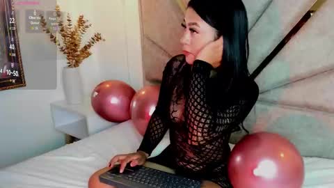 sophia cortes online show from 10.05.25