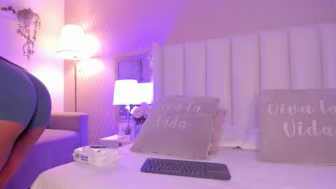 SophiaSmiths online show from 03.05.26