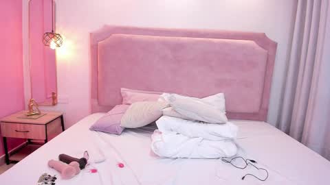 SOPHIA online show from 02.20.25