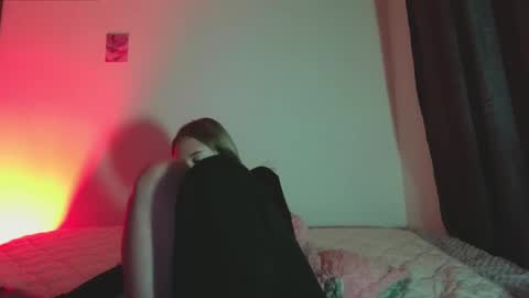 Snapshot of sophie_collins13 chatting on 12.24.24 Sophie online show from 12.24.24