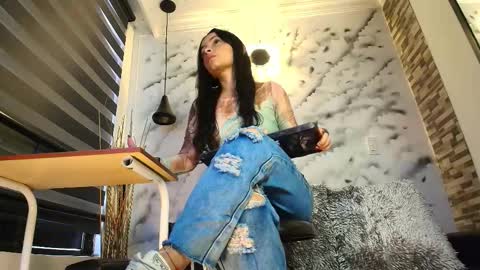 Sophie online show from 11.04.25