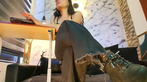 Sophie online show from 12.17.25