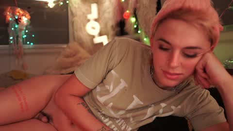 Snapshot of sophie_lovely chatting on 12.12.24 derpy derpington online show from 12.12.24