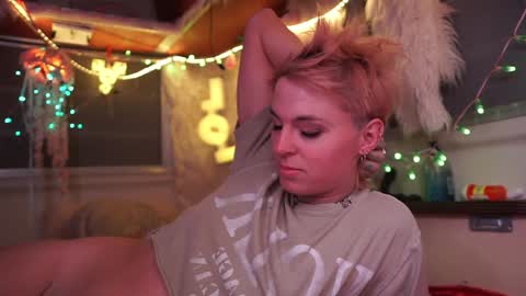 Snapshot of sophie_lovely chatting on 12.14.24 derpy derpington online show from 12.14.24