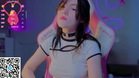 Snapshot of sophie_nomenal_ chatting on 02.18.26 sophie_nomenal_ online show from 02.18.26