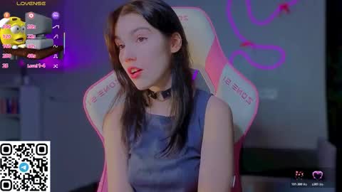 Snapshot of sophie_nomenal_ chatting on 02.25.26 sophie_nomenal_ online show from 02.25.26