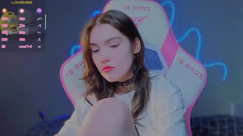 Snapshot of sophie_nomenal_ chatting on 05.15.26 sophie_nomenal_ online show from 05.15.26